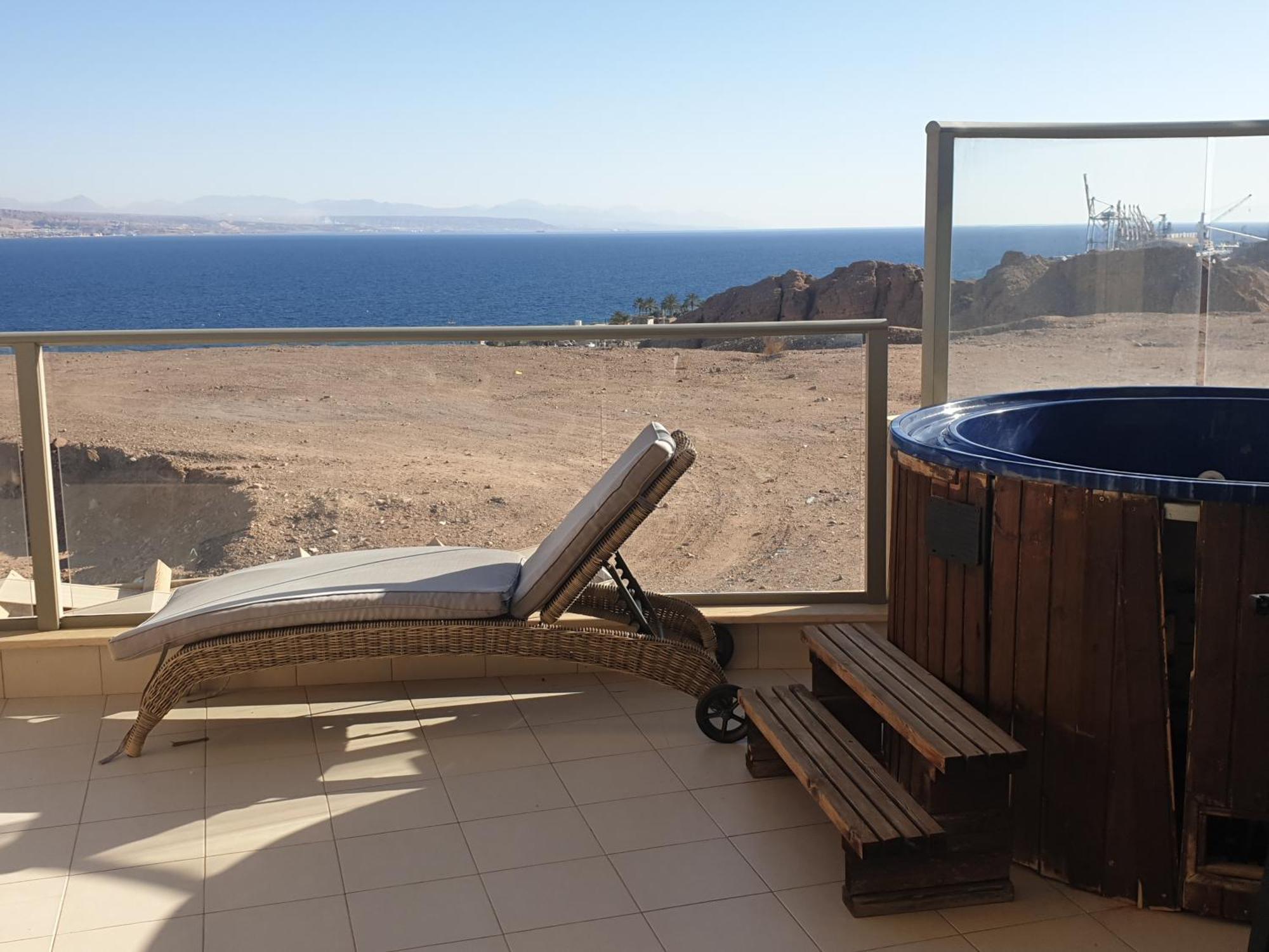 Top-Luxury Exclusive Аpt With Jacuzzi In Front Of The Sea Eilat Exterior foto